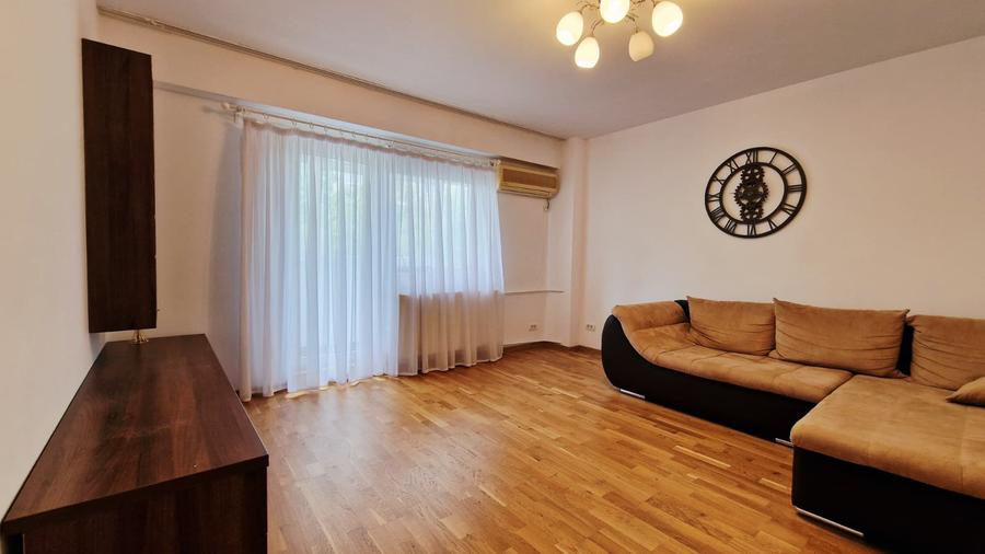 Apartament 3 camere Timpuri Noi-Sincai, etaj 2, decomandat, 2 bai, liber