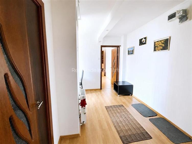 Apartament 2 camere decomandat,  etajul 1 mobilat si utilat , parcare - 9