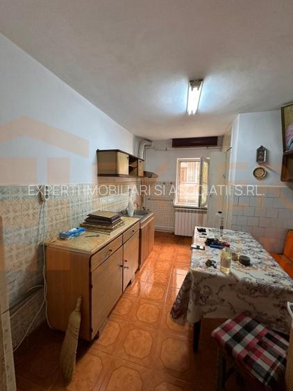 Apartament 4 camere de vânzare în Poarta 6, etaj intermediar - 6