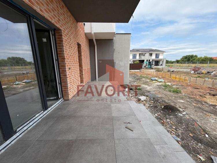 Triplex in Sacalaz | Finisaje premium | 3 camere | Asfalt | 2 terase