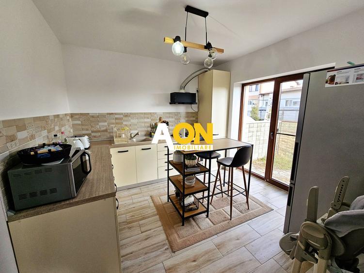 1/2 Duplex, 4 camere, mobilat, utilat, 230 mp teren, zona Lipoveni
