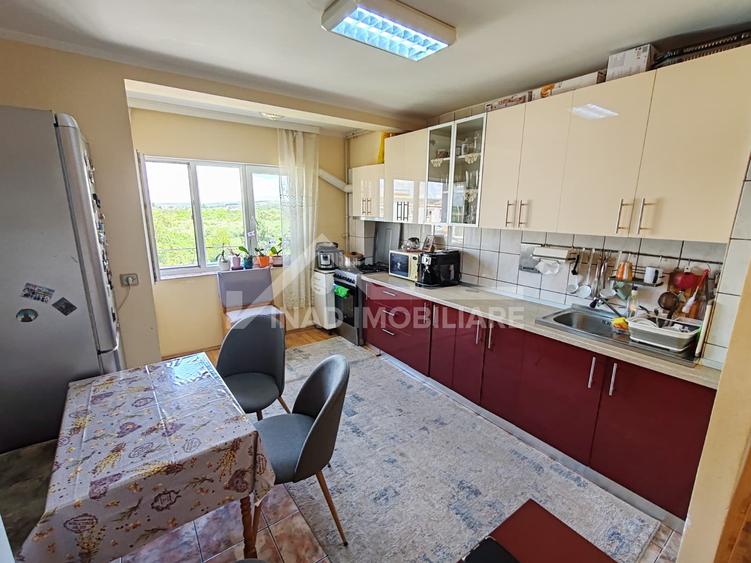 Apartament cu 2 camere decomandate Intre Lacuri zona strazii Dunarii