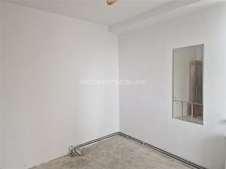 Apartament 3 camere, 90 mp, Centrul Civic Brasov, potential de renovare. - 5
