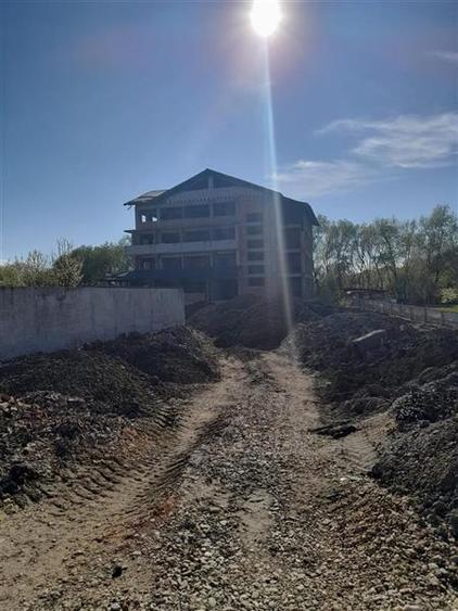 Bloc apartamente / Hotel / Pensiune, la 5 minute de Aeroport Ghimbav, 2676mp con