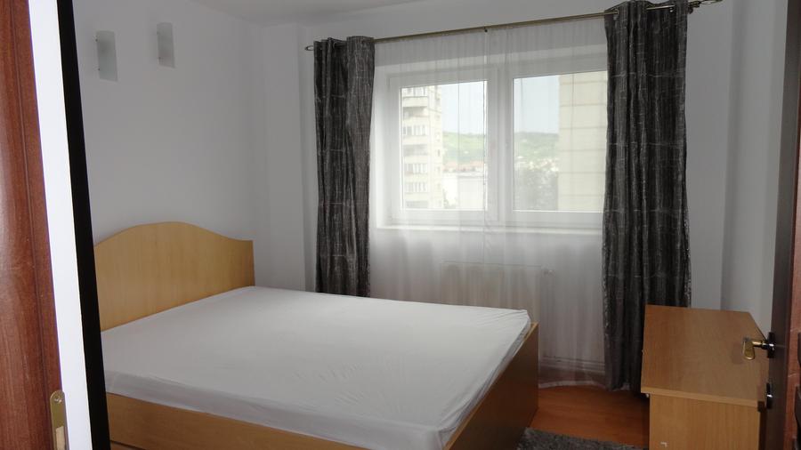 Apartament cu 2 camere decomandate, recent renovat, Calea Floresti