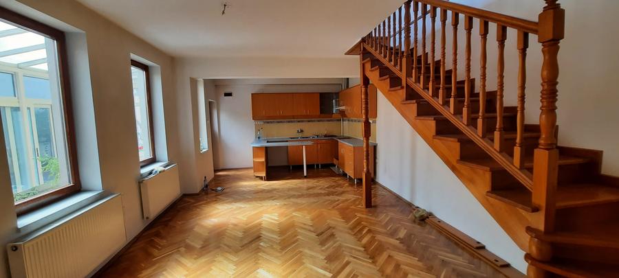 De vanzare casa cu 4 camere, Targu Mures, Zona Centrala