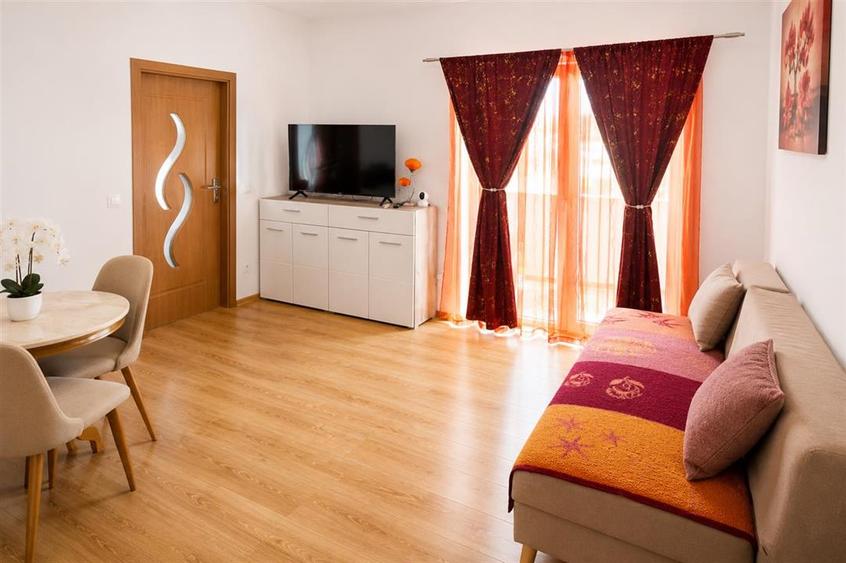 Apartament 2 camere cu 2 balcoane si loc de parcare zona Doamna Stanca