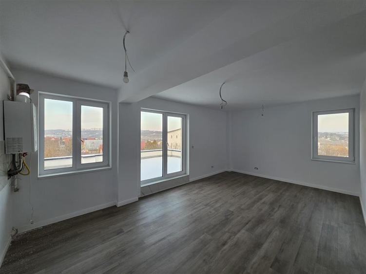 Apartament 2 camere + terasa + loc parcare subteran - Pacurari