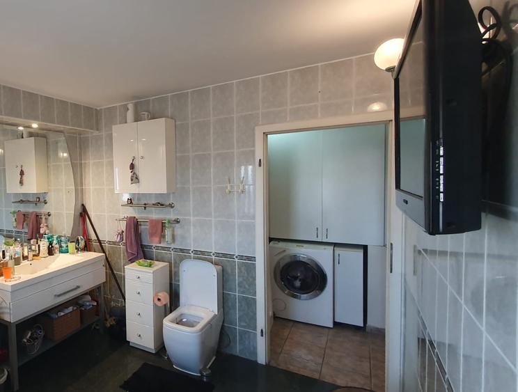 Ap 3 camere, 90 mp, 2 băi, 1 balcon, et. 3, Girocului, cu garaj, comision 0%