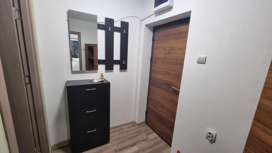 Apartament 2 camere semidecomandat, etaj 1 , zona Curtea de Apel