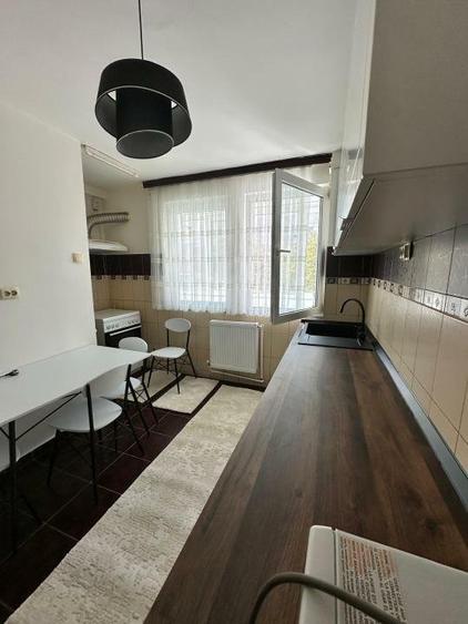 Apartament 3 camere de inchiriat Centru