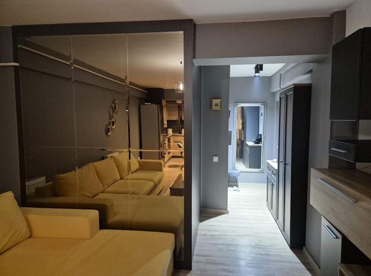 Apartament cu 2 camere+boxa depozitare Zona Nicolina