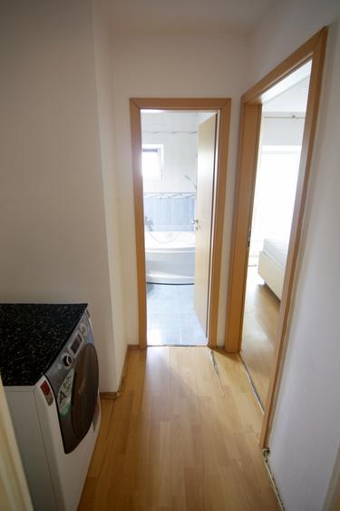 Apartament 3 camere, complet mobilat si utilat, in conditii excelente