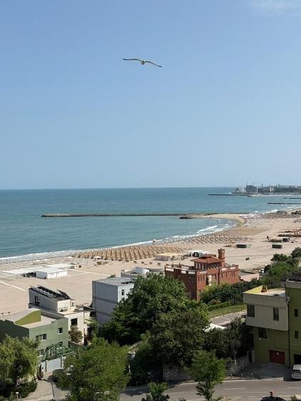 Faleza Nord 3 camere frontal mare 82 mp preț 239900 euro