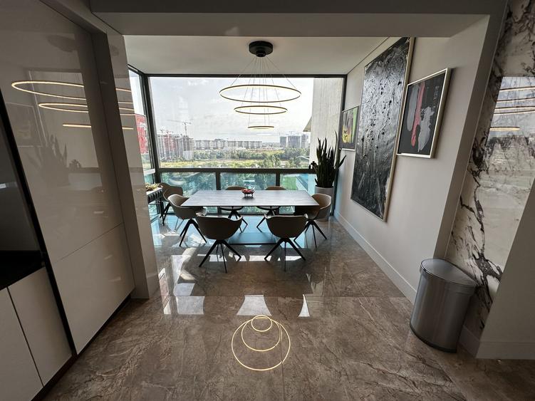 Penthouse Spatios cu Vedere catre Lac in Floreasca