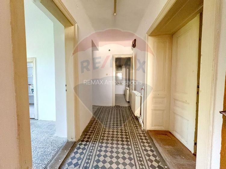 Casă / Vilă cu 6 camere de vânzare în zona Elisabetin - 22