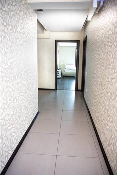 Penthouse 4camere,terasa cu vedere la lac,parcare,gaze,termen lung cu decontare