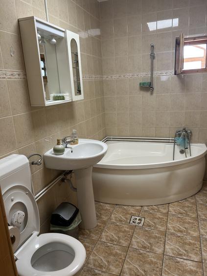 Vilă P+M în Bușteni | 5 Dormitoare (10+ Loc. Cazare) - Business la Cheie @turism
