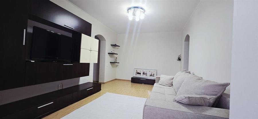 Apartament modern 3 camere zona Centrala