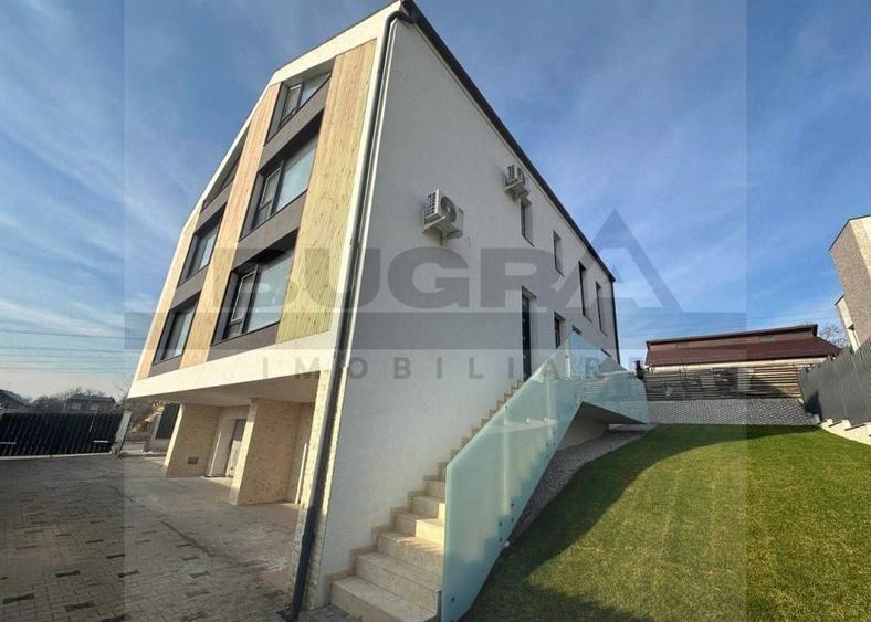 Duplex cu 4 camere, 180 mp+ 120 mp teren, garaj, zona Garii