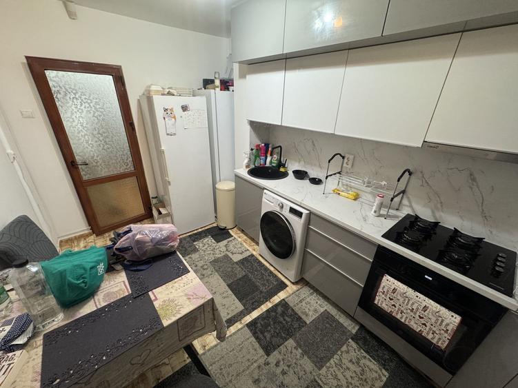 Apartament 2 camere zona Casa de Cultura cu Centrala si Loc de Parcare