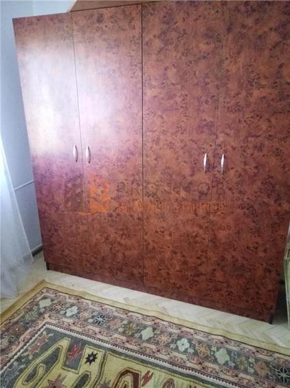 Apartament 3 camere cf 1 semidecomandat zona Crang