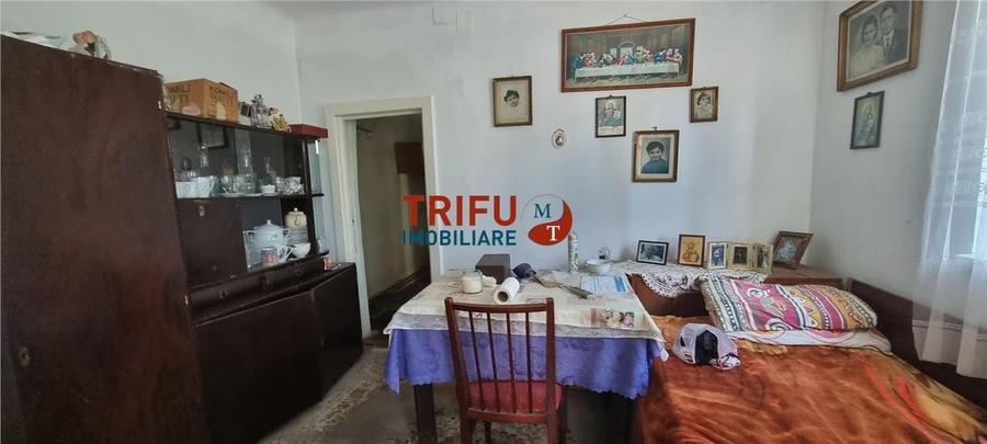 Casa de vanzare zona Centru, 1426 mp teren