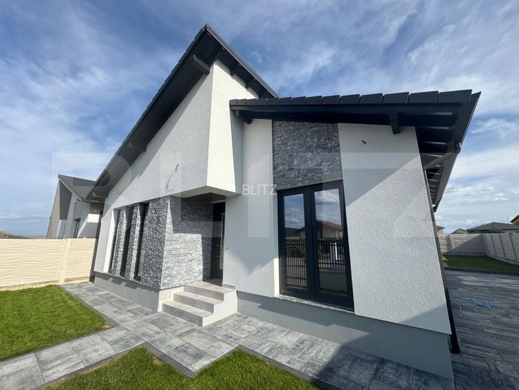 Casă individuală 90.30 mp, teren 387 mp, zona Orizont - 7
