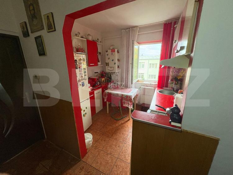 Apartament cu 3 camere, 50 mp, decomandat, zona Minerul - 4