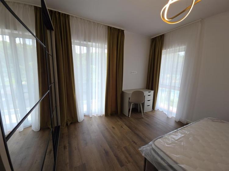 Apartament cu 3 camere lux zona La Terenuri