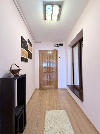 Apartament cu 3 camere in zona Faleza Nord cu vedere la mare
