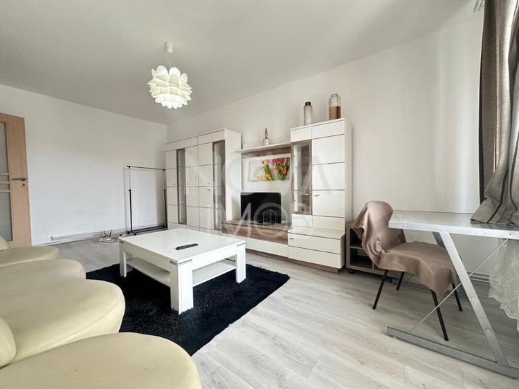 Apartament 3 camere, decomandat - Central
