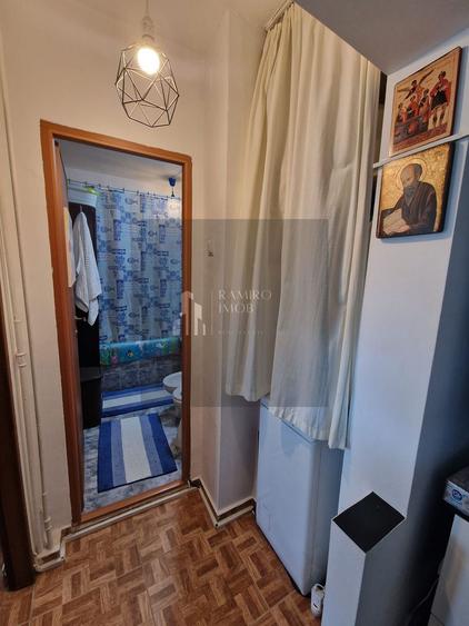 Apartament 4 camere Huedin/Piata Resita/2 locuri parcare/1982 Sector 4