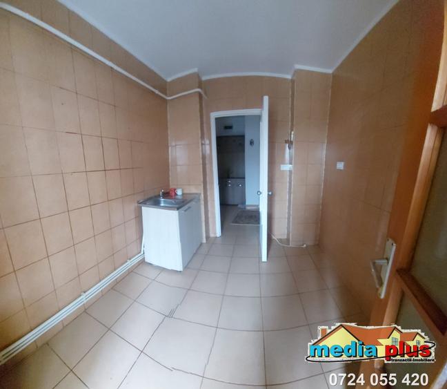 Apartament 3 camere decomandat Micro 21 – Etaj 2