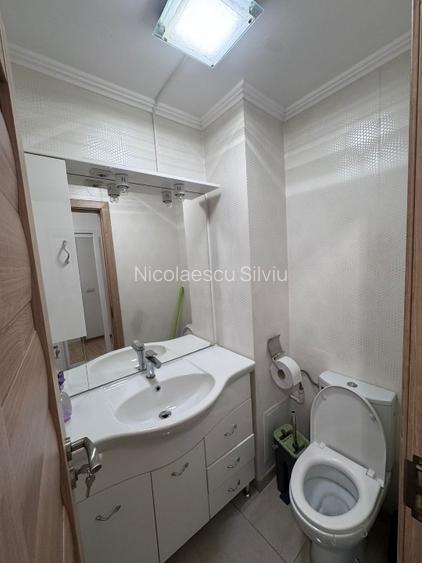 Apartament cu 3 camere decomandat Rovine - 12