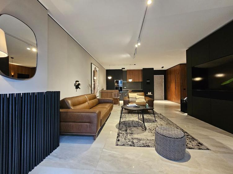 Apartament 2 camere, etaj 4 din 6, ultrafinisat, zona Iulius Mall