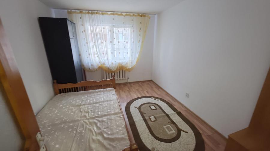 Garsoniera de vânzare, etaj 1, zona Cetate, 42.000 Euro