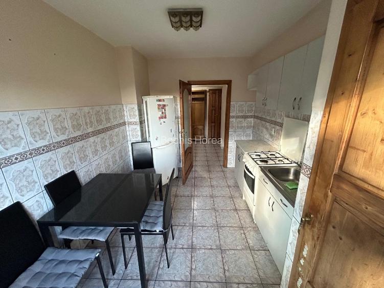 Inchiriez apartament 2 camere - 8