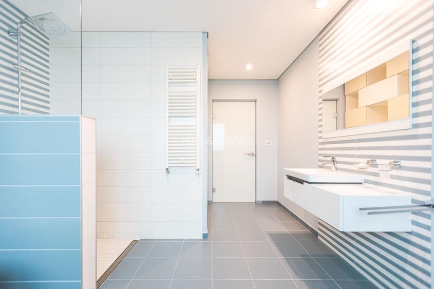 Vila, design ambitios, spatii luminoase in conexiune cu natura - 25