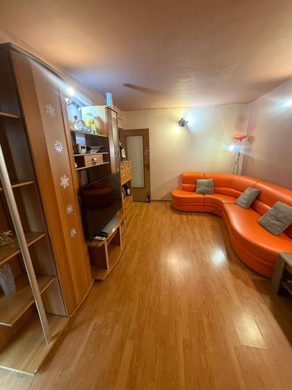 Apartament 3 camere DECOMANDAT – 9 Mai / Domnișori