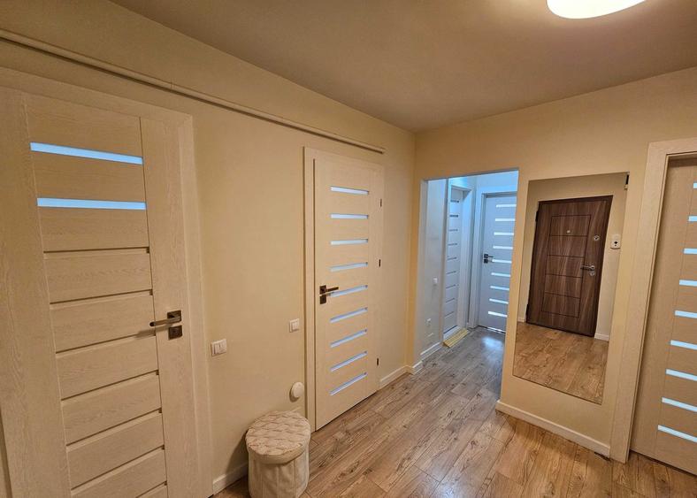 Apartament 4 camere, 77 mp,decomandat, etaj intermediar, parcare, Casa Piratilor