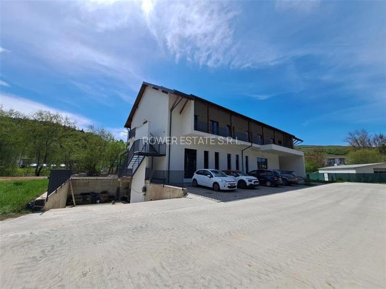 Cladire, D+P+E+Pod, 750 mp utili, situata in zona Roata Faget! - 2