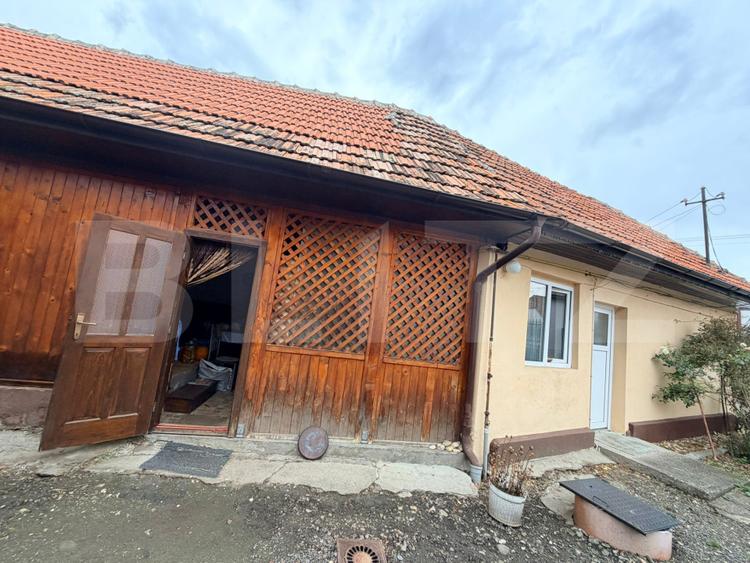 Casă de vânzare – proprietate generoasă 2.285 m2 teren, 230.000 euro