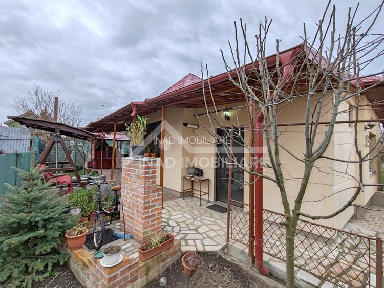 Casa individuala, 100 mp utili, 242 mp teren, Str. Trandafirilor - 12