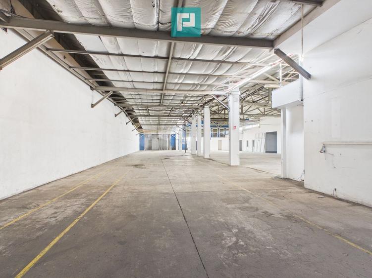 Spațiu industrial de 1,255mp acces TIR