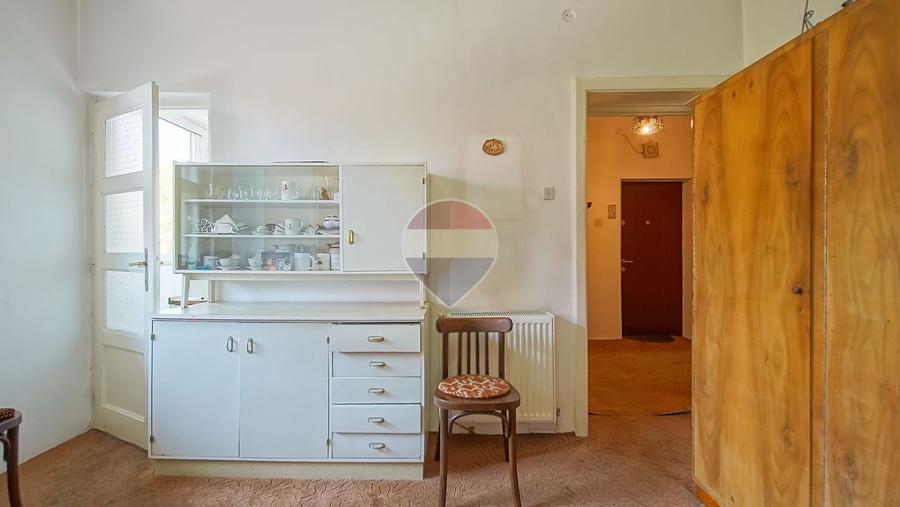 Apartament 2 camere decomandat, str. Crișana, langă Piața Dacia