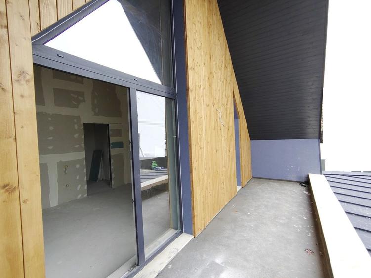 Casa cuplata, noua, intr-o zona de case- linistita,in Dambul Rotund