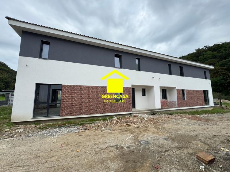 Duplex cu zonă de recreere în pădure, Florești – Tăuți