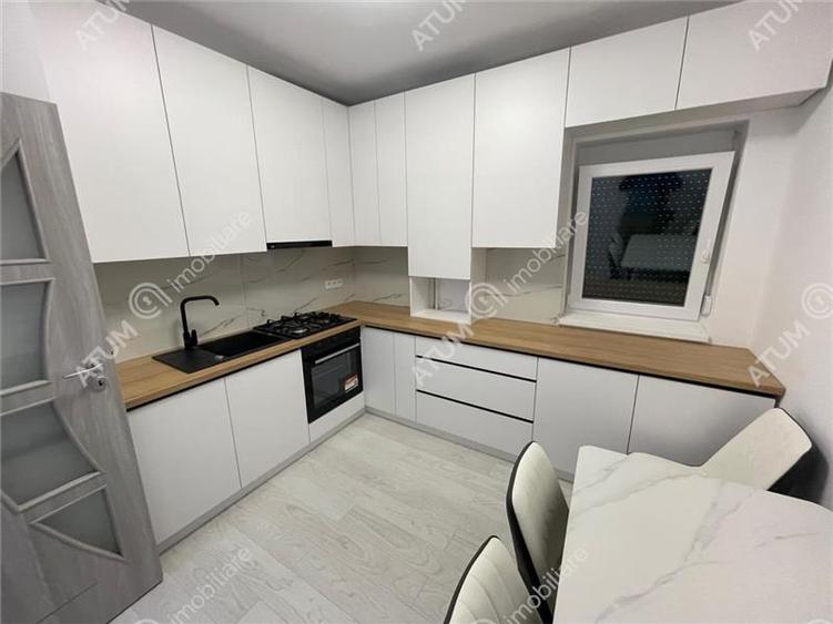 Apartament cu 2 camere decomandate si balcon zona Deventer Sibiu