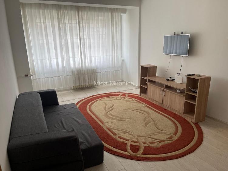 Chiar vizavi de City Park Mall, proprietar, apt 2 camere, cu contract ANAF - 6